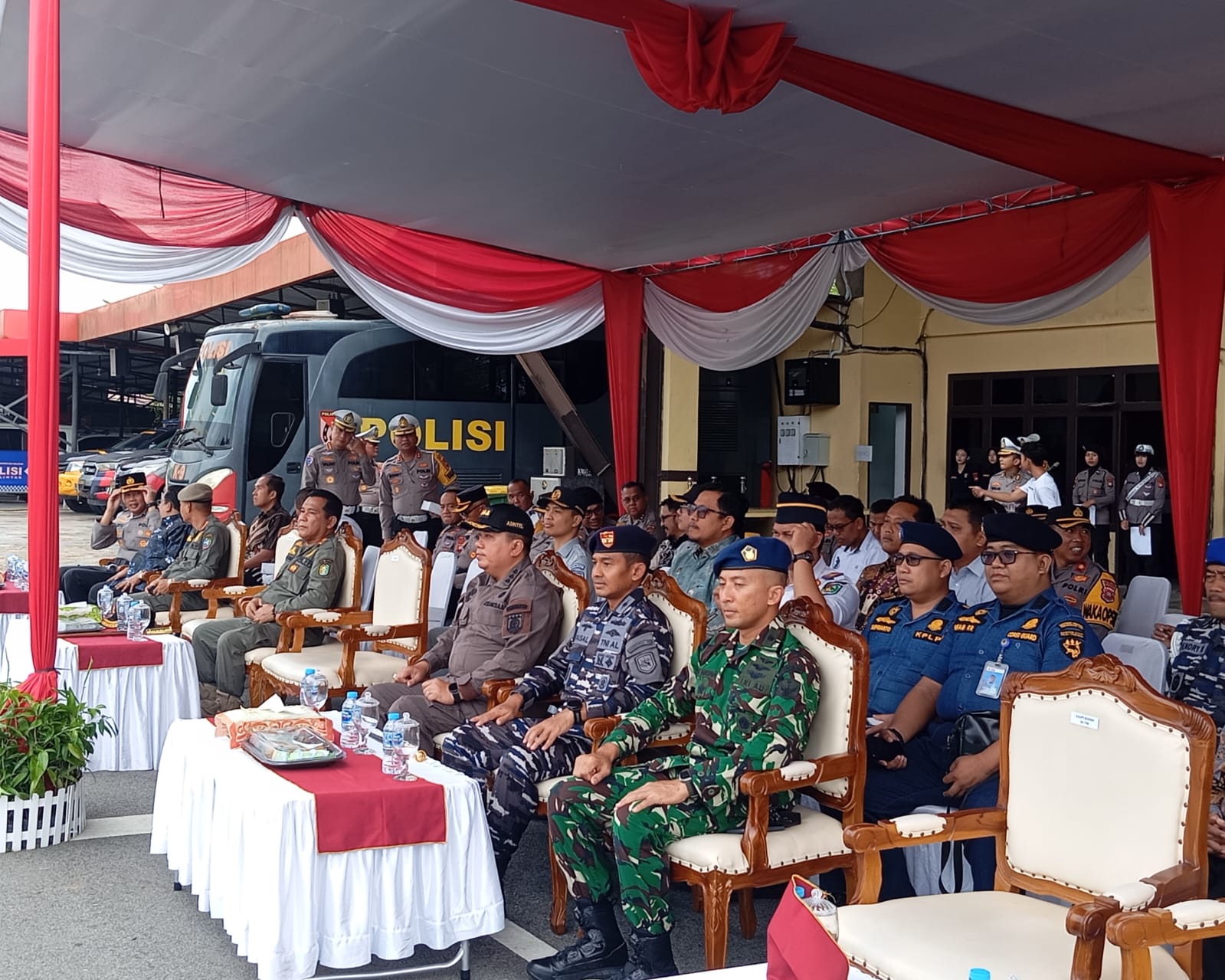 Apel Gelar Pasukan Operasi Kepolisian Kewilayahan Liong Kapuas 2026 Dalam Rangka Persiapan Imlek Dan Cap Gomeh 2026